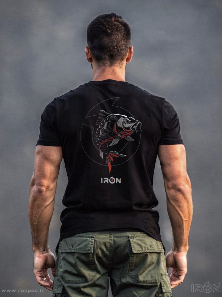 T-shirt nera IRON, retro